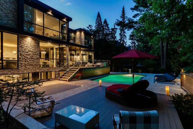 $13 million Toronto mansion featured in a LAPSOFLUX property tour