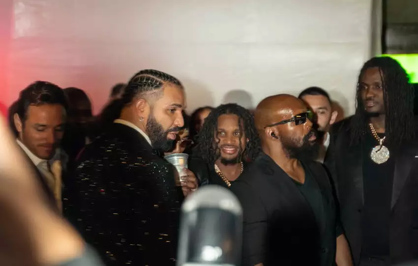 Guests gather at the entrance to Drake’s birthday celebration at Casa Cipriani.