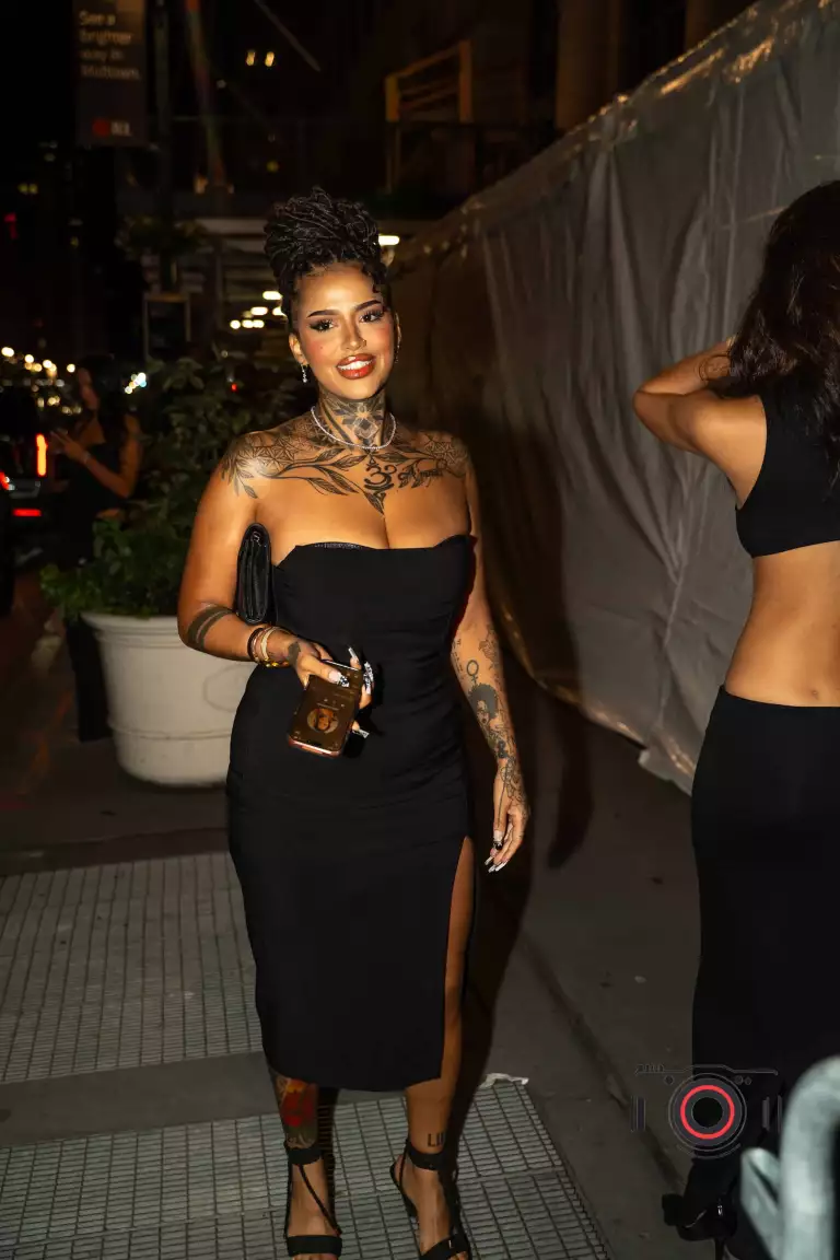 A guest at Drake’s birthday celebration at Casa Cipriani.