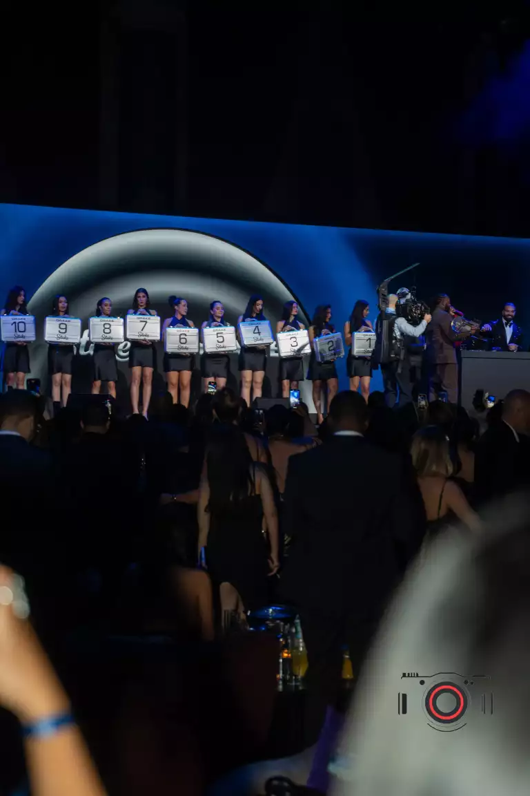 A moment from the winning game contest at Drake’s 40th birthday celebration at Casa Cipriani.